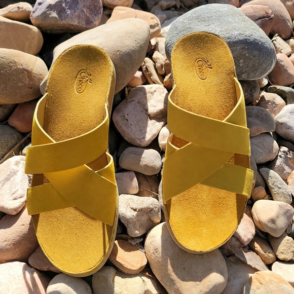 CHACO Leather Wayfarer Slide’s Womens Yellow Slip-on Sandal - Picture 8 of 16